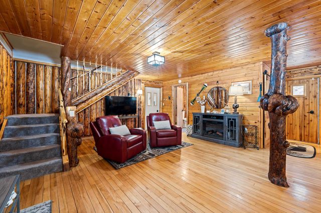 2168 ERMINE DRIVE, North Pole, AK 99705