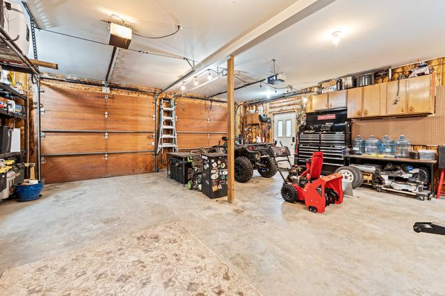 2168 ERMINE DRIVE, North Pole, AK 99705