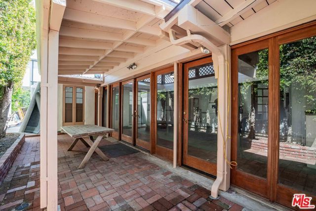 12255 Addison Street, Valley Village, CA 91607