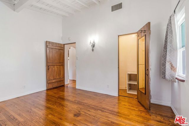 12255 Addison Street, Valley Village, CA 91607