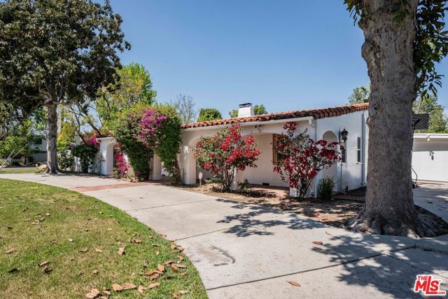 12255 Addison Street, Valley Village, CA 91607