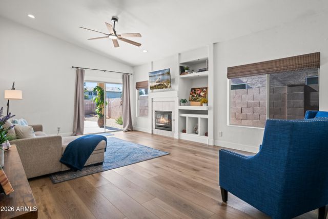 3581 S LARKSPUR Way, Chandler, AZ 85248