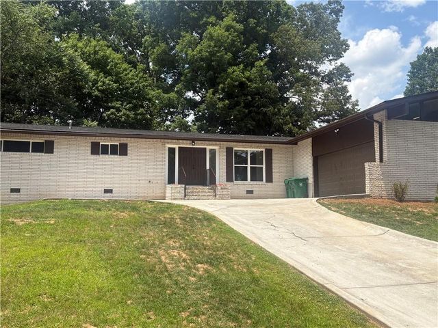 2735 Kings Park Circle, Decatur, GA 30034