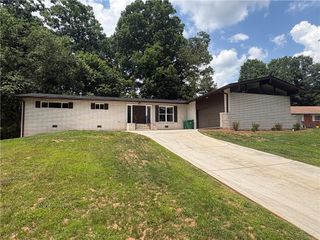 2735 Kings Park Circle, Decatur, GA 30034