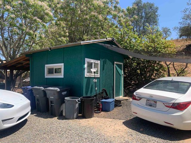 19519 Camino Del Aguila, Escondido, CA 92025