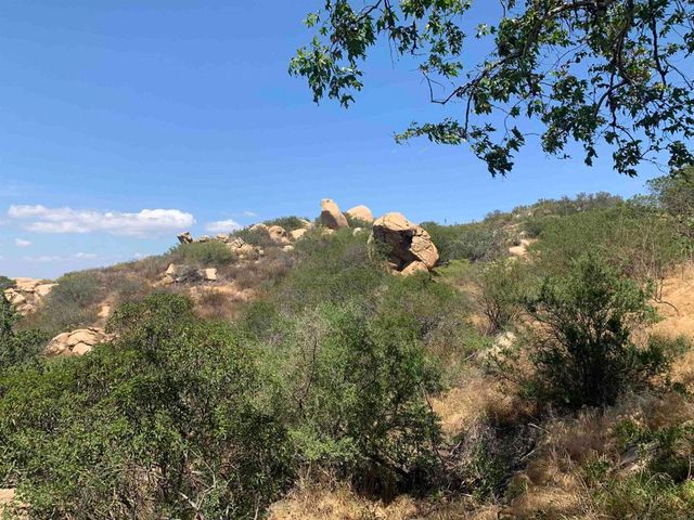 19519 Camino Del Aguila, Escondido, CA 92025
