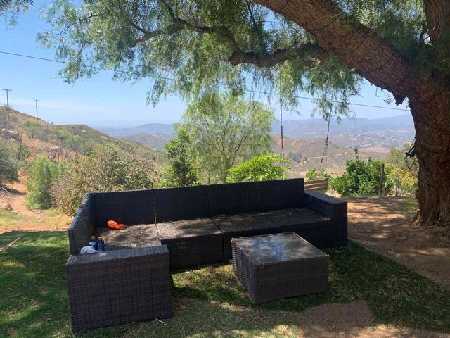 19519 Camino Del Aguila, Escondido, CA 92025