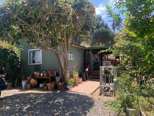 19519 Camino Del Aguila, Escondido, CA 92025