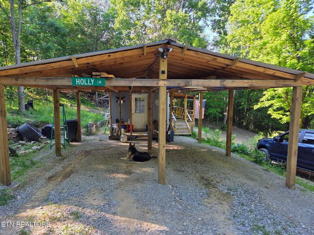 235 Sparta St, Spencer, TN 38585