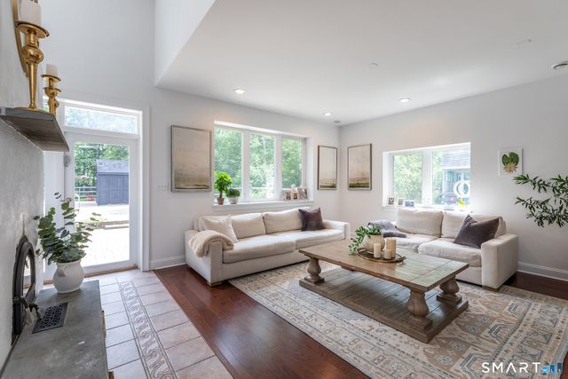 28 Drewbarrie Lane, Easton, CT 06612