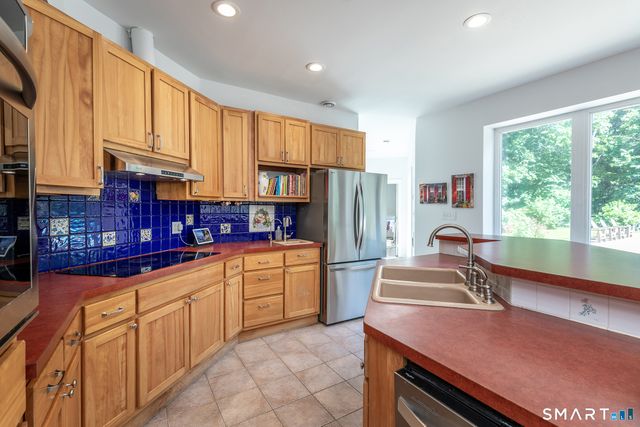 28 Drewbarrie Lane, Easton, CT 06612