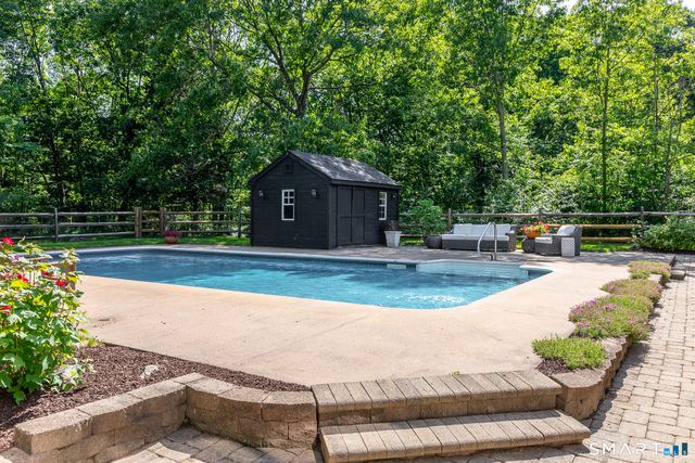 28 Drewbarrie Lane, Easton, CT 06612