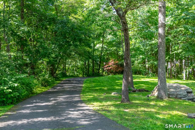 28 Drewbarrie Lane, Easton, CT 06612