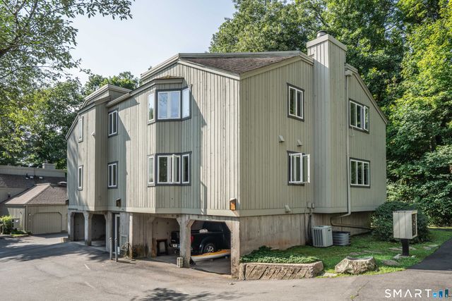11 Byrne Court E1, Farmington, CT 06032