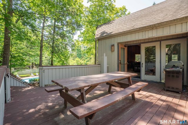 11 Byrne Court E1, Farmington, CT 06032