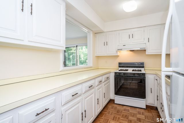 11 Byrne Court E1, Farmington, CT 06032