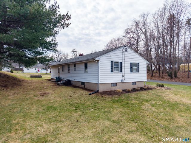 9 Empire Avenue, Meriden, CT 06450