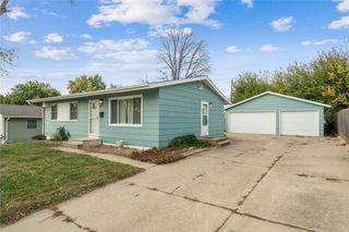 850 Lindale Drive, Marion, IA 52302