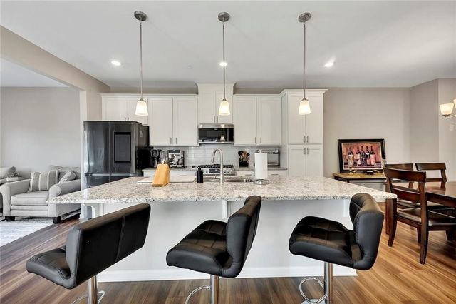 713 Brecklin Lane, Woodstock, GA 30188