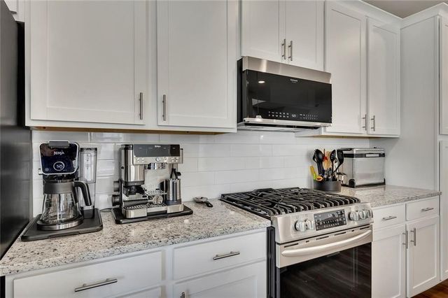 713 Brecklin Lane, Woodstock, GA 30188