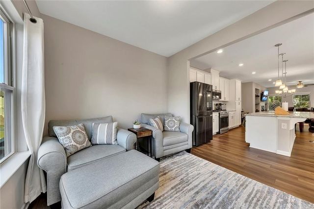 713 Brecklin Lane, Woodstock, GA 30188