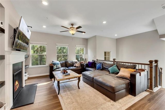 713 Brecklin Lane, Woodstock, GA 30188