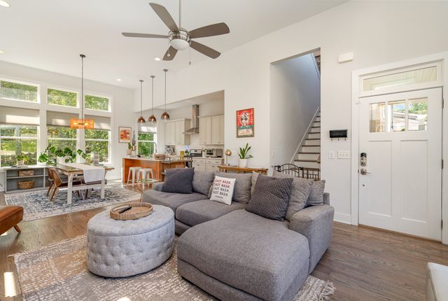 2605 Traughber Dr, Nashville, TN 37206