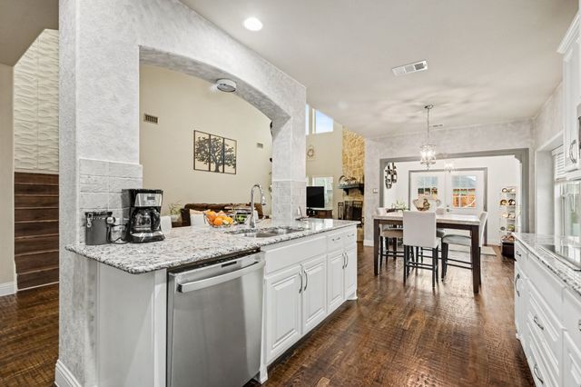 2116 Liriope Lane, Waxahachie, TX 75165