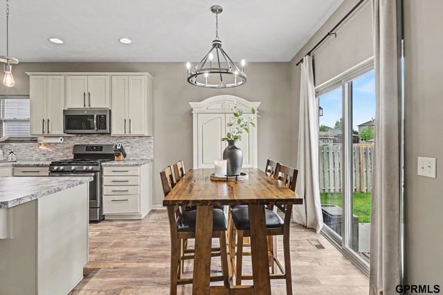 4319 Brook Drive, Bellevue, NE 68123