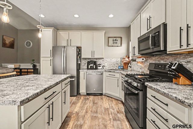 4319 Brook Drive, Bellevue, NE 68123