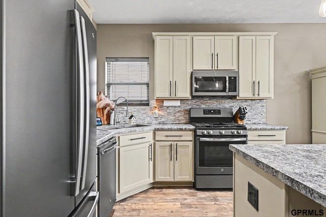 4319 Brook Drive, Bellevue, NE 68123