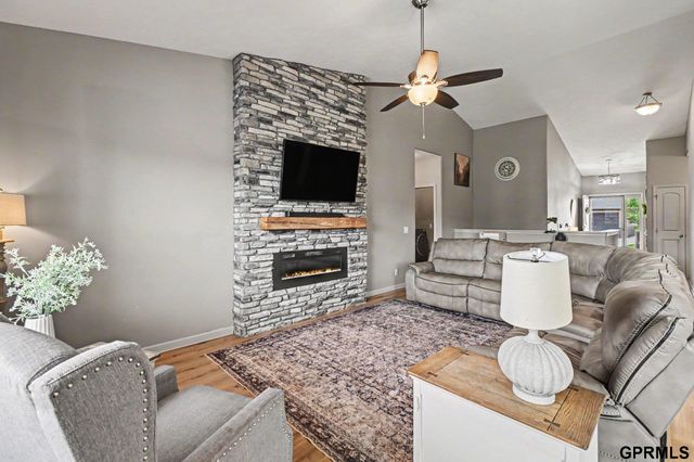 4319 Brook Drive, Bellevue, NE 68123