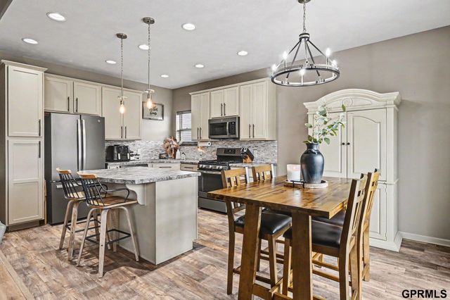 4319 Brook Drive, Bellevue, NE 68123