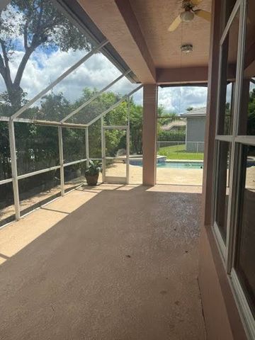 503 NW 118th Way, Coral Springs, FL 33071