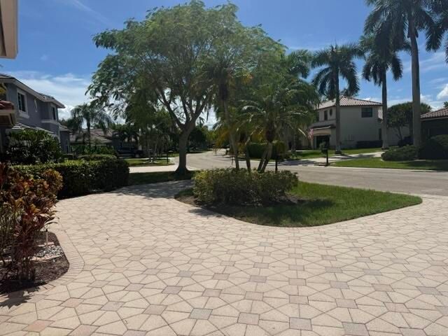 503 NW 118th Way, Coral Springs, FL 33071