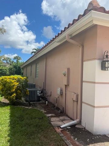 503 NW 118th Way, Coral Springs, FL 33071