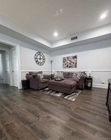 1175 E Broadway 1G, Hewlett, NY 11557