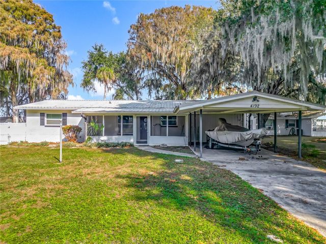 4192 CR 400, Lake Panasoffkee, FL 33538
