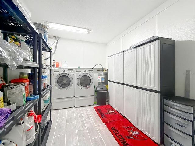 4192 CR 400, Lake Panasoffkee, FL 33538