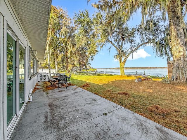 4192 CR 400, Lake Panasoffkee, FL 33538