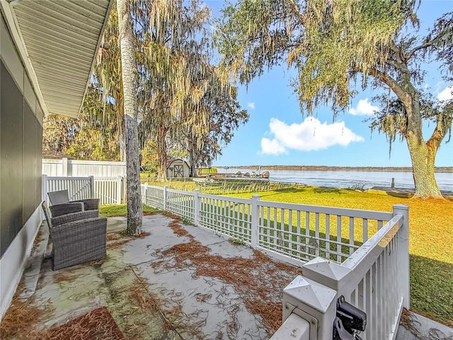 4192 CR 400, Lake Panasoffkee, FL 33538