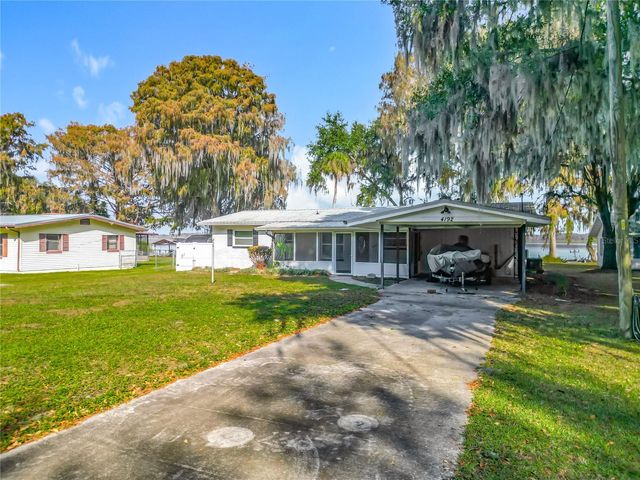 4192 CR 400, Lake Panasoffkee, FL 33538