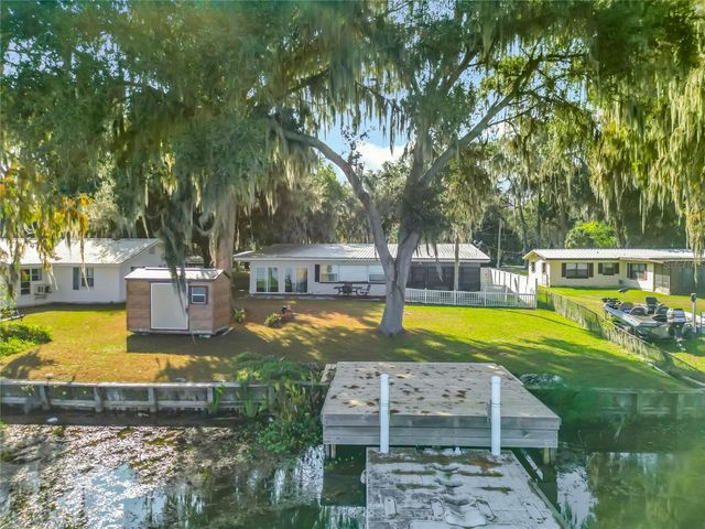 4192 CR 400, Lake Panasoffkee, FL 33538