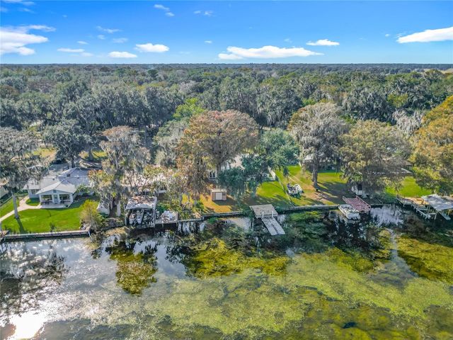 4192 CR 400, Lake Panasoffkee, FL 33538
