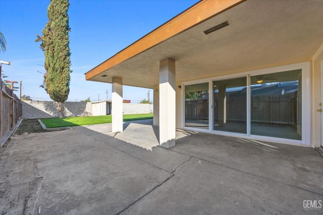 2515 Wheeler Street, Bakersfield, CA 93312