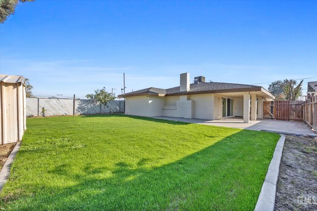 2515 Wheeler Street, Bakersfield, CA 93312