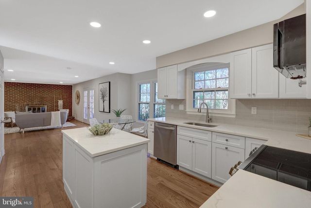 7820 ANTIOPI ST, Annandale, VA 22003