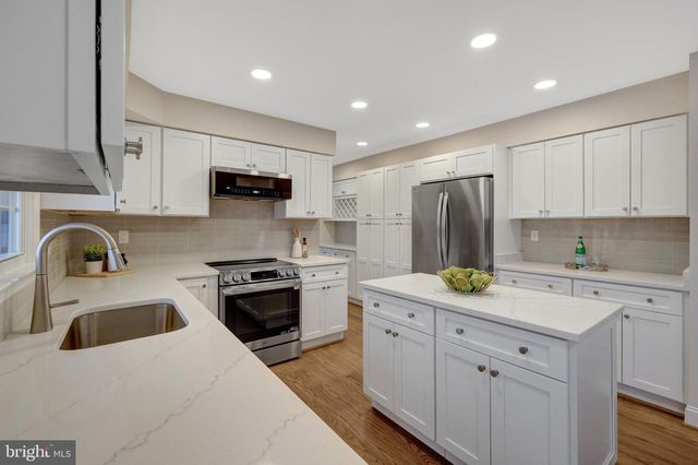 7820 ANTIOPI ST, Annandale, VA 22003