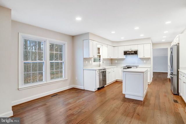 7820 ANTIOPI ST, Annandale, VA 22003