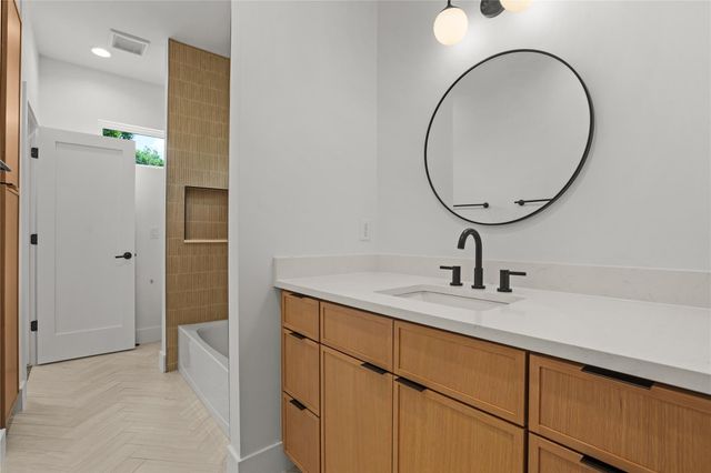 752 Pedernales ST, Austin, TX 78702